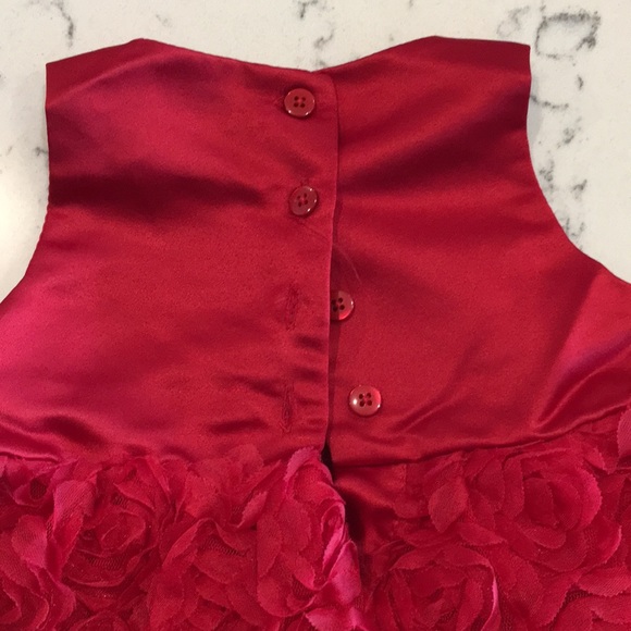 2 holiday dresses - Picture 4 of 7